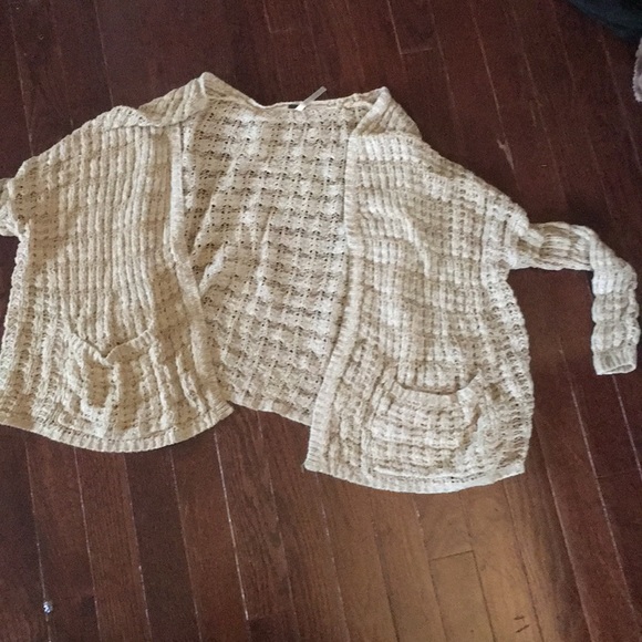 Knitted shrug - Picture 2 of 4